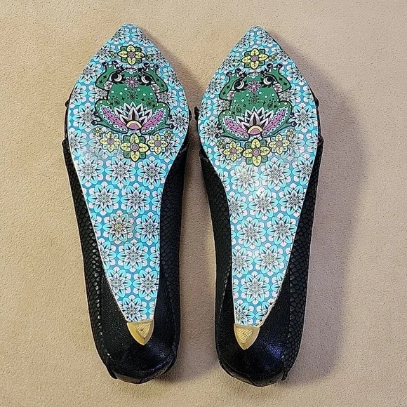 Irregular Choice Black Textured Pointed Toe Tie Front Shoes Size 42 EUC No Box - Picture 2 of 8
